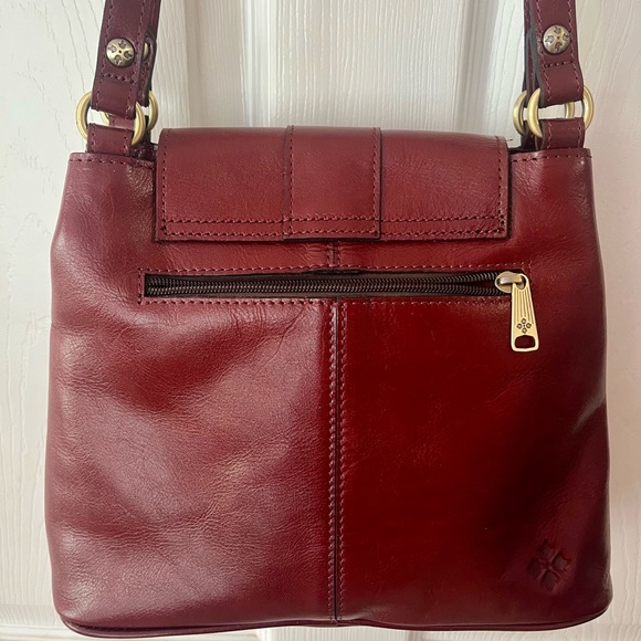 Patricia Nash Like New Burgundy Embossed Shoulder Bag - Picture 2 of 9